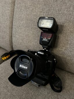 Nikon D7000 s bleskom Nikon SB-700 a príslušenstvom - 7