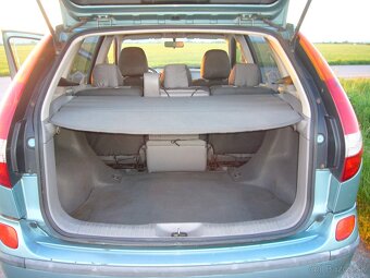 Nissan Almera Tino - 7
