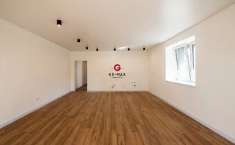 REZERVOVANÉ NA PREDAJ – KOMPLETNE ZREKONŠTRUOVANÝ RODINNÝ DO - 7