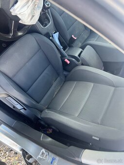 Rozpredam vw golf 4x4 1.9 TDi - 7