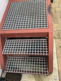 MOLO A KOMPOZITNE ROSTY NA SCHODY - 7