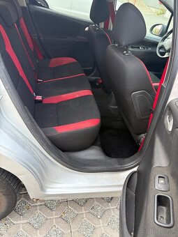 Peugeot 207 - 7