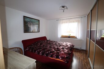 Na predaj ponúkame priestranný 4 - izbový dom v D.Trhovišti - 7