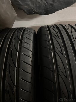 Yokohama Advan fleva V701 R19 - 7