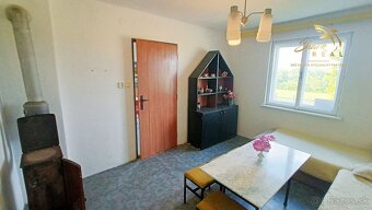 Novinka Chalupa s priestrannou záhradou vo vinohradníckej o - 7