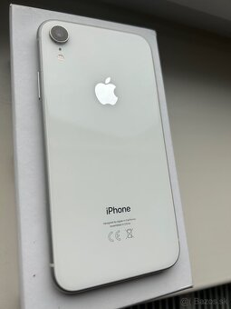 iPhone xr - 7