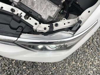 Toyota Auris 1.8i 16v HYBRID FL NAVI EXTRA - 7