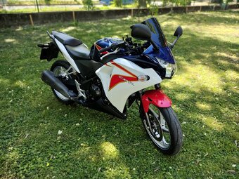 Honda CBR250R - 7