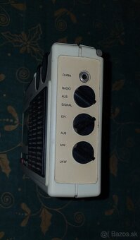 Staré rádio LCD RADIO-CLOCK na predaj - 7