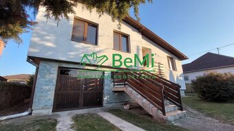 Predaj 5 izbový rodinný dom s veľkým pozemkom v obci Práznov - 7