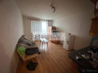 Ponúkam na predaj veľkú garsónku 25m² S.H.Vajanského Nové Zá - 7