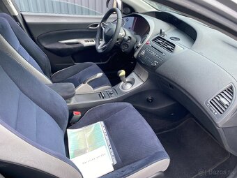 Honda Civic 1.8i 103kW benzín - 7