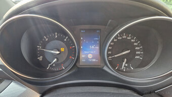 Toyota Avensis kombi - 7