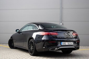 Mercedes-Benz E 300 Coupé - 7