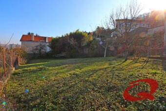 POZEMOK SO STAVEBNÝM POVOLENÍM V TICHEJ ČASTI DÚBRAVKY - 7