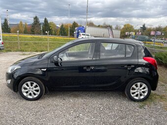 Hyundai i20  66400 km - 7