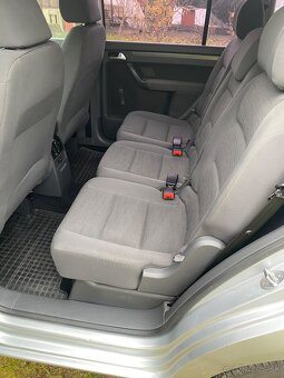 Predám vw Touran Facelift r 2007 1,9Tdi 77kw - 7