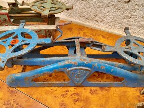 Liatinová váha. - 7