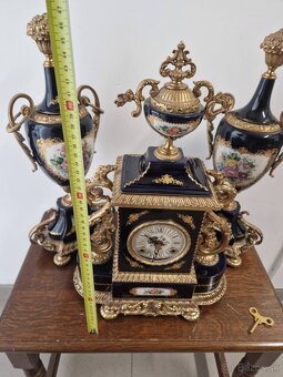 Porcelánové hodiny a vázy - 7