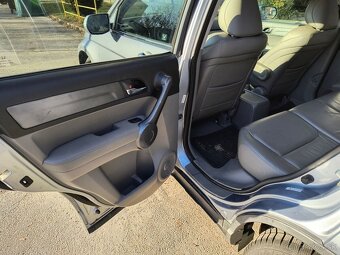Honda CR-V, 2,4 124kW, benzín - 7