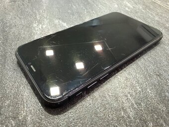 Apple iPhone 11 64GB - 7