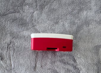 Raspberry Pi Original white/pink case - 7