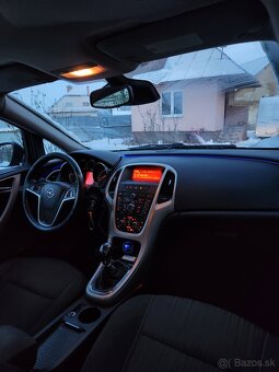 Opel Astra J Sport Tourer 2012 - 7