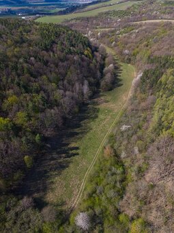 PREDAJ: Pozemok v obci Beckov - 7