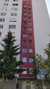 Veľký 2 izbový byt - 7