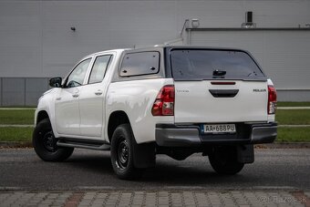 Toyota Hilux DC 2.4 I D-4D Active 4x4 A/T // AJ NA SPLÁTKY - 7