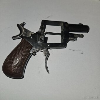 Buldoček cal 320 corto - 7