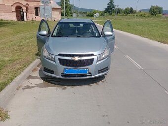 Predám Chevrolet Cruze 1.6 benzín 83kw - 7