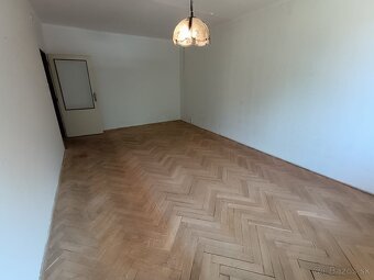 Priestranný byt vo výbornej lokalite mesta Tlmače-Lipník - 7