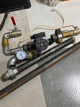 Predám akumulačnú nádrž 1000l - 7