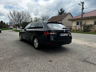 Škoda Superb Combi 2.0 TDI - 7