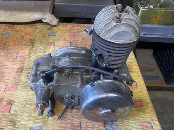 jawa pionier ,robot,predam motor - 7