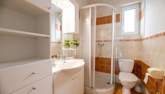 PEKNÝ RODINNÝ DOM KANIANKA 540 M2 - 7