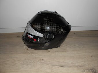 Predam krasnu novu karbonovu moto prilbu znacky SHARK SPARTA - 7