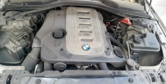 BMW E61 530D kombi 3,0D 160kw kód motora: 306D2 - 7
