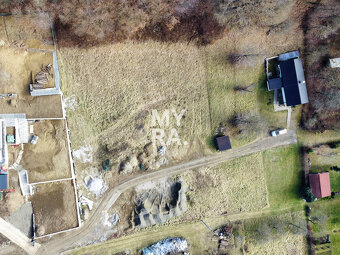 Na predaj stavebný pozemok s projektom 2500 m2, ul. Broskyň - 7