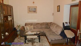Na predaj rodinný dom v meste Lučenec - priame centrum - 7