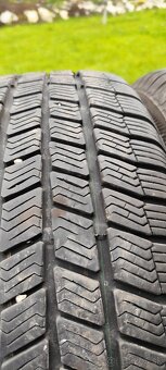 Predám zimné pneu 215/60R16 - 7