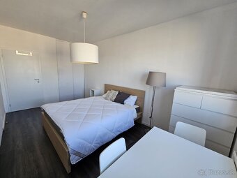 Svetlý 2-izbový byt v novostavbe s výhľadom Jégeho alej - 7