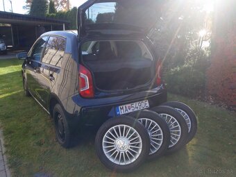 VOLKSWAGEN UP - 7