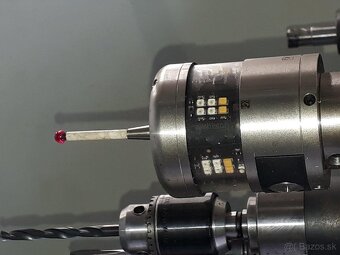 Obráběcí centrum (vertikální) KIHEUNG COMBI-U7 (3901) - 7