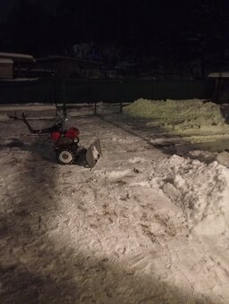 Predám malotraktor, pluh na sneh - 7