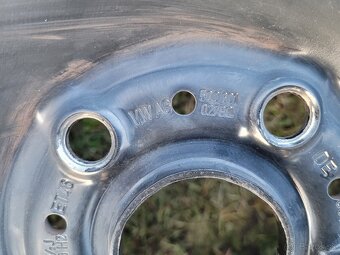 Letná sada VW/Škoda plechové disky s pneu 205/60 R16 - 7