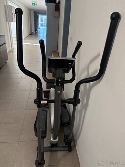 Eliptický trenažér HOUSEFIT MOTIO 30 - 7