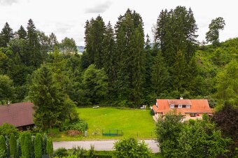 Pozemok pod lesom, pri potoku, a len na skok od Kubínskej - 7