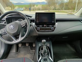 ZARUKA  DO 31-8. 2027  TOYOTA COROLA 1.5 92 KW COMFORT - 7